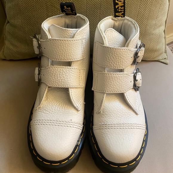 DR MARTENS DEVOB FLOWER LEATHER PLATFORM BOOTS WHITE - Picture 1 of 10